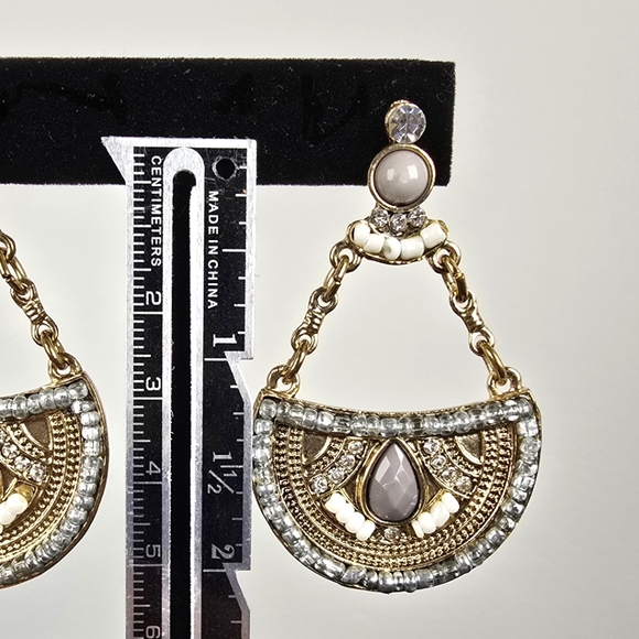 Elegant Gold and White Beaded Earrings - Picture 4 of 5
